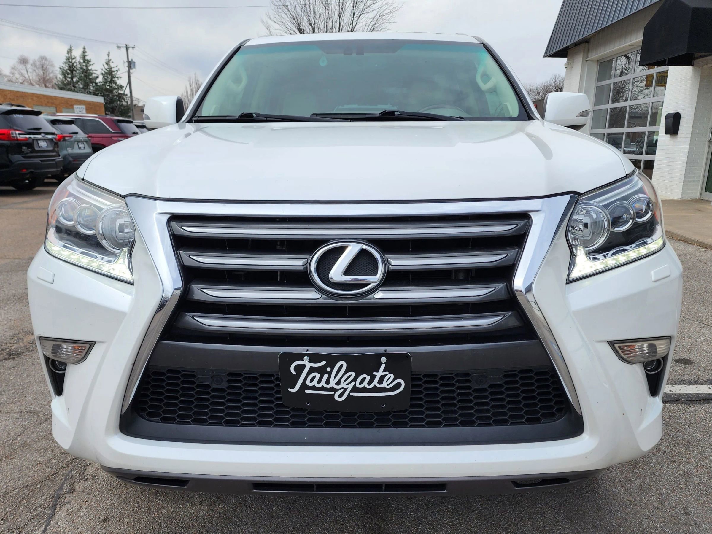 Used 2017 Lexus GX 460 Premium image 3