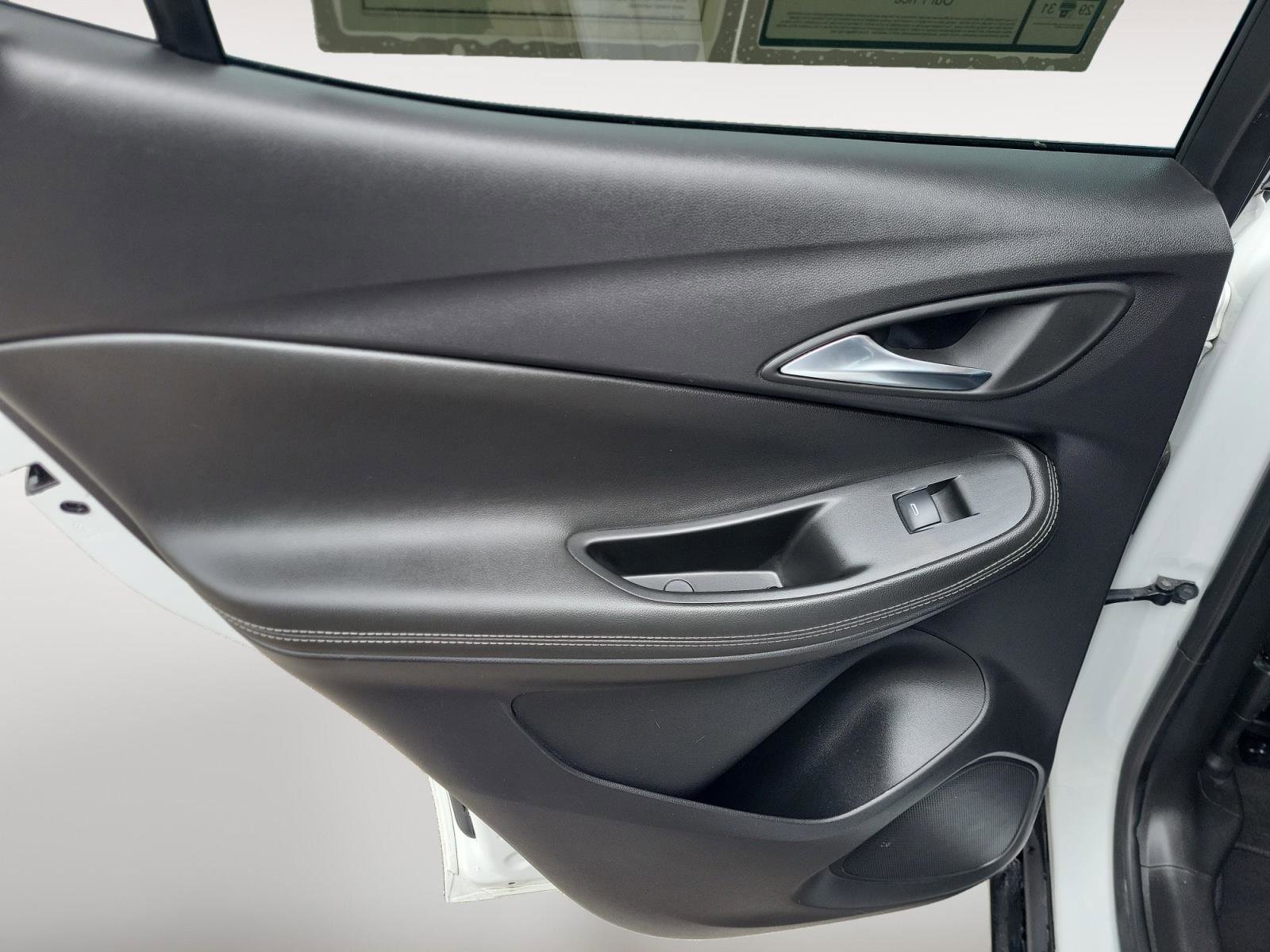 Used 2024 Buick Encore GX Sport Touring image 17