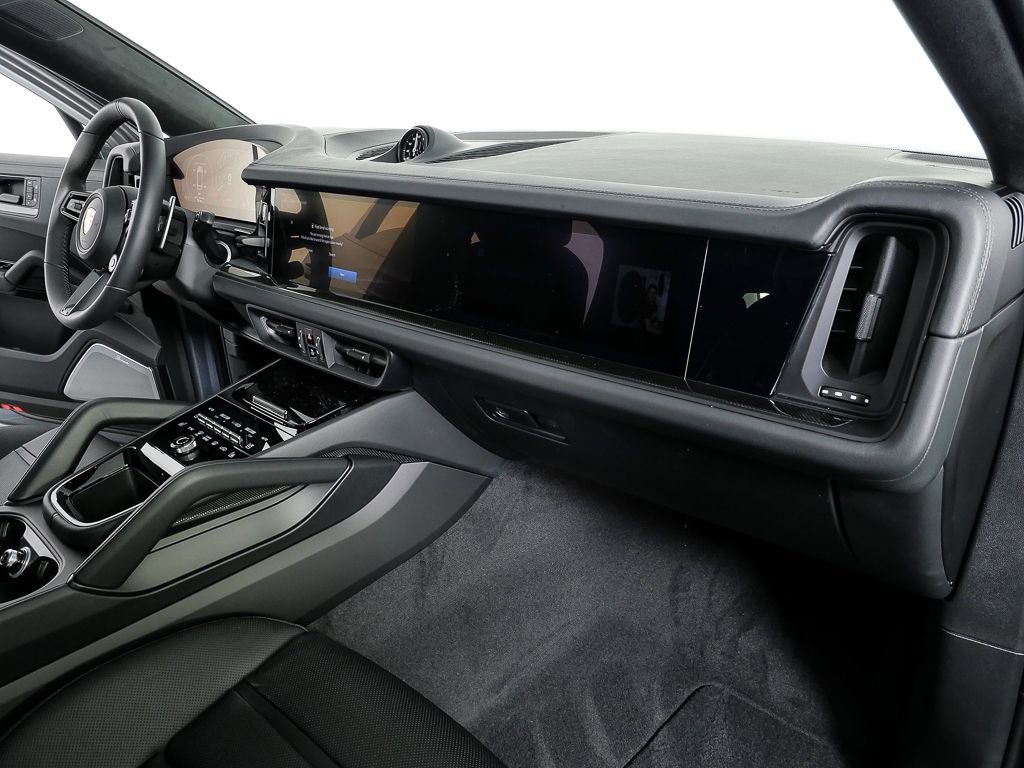 New 2026 Porsche Cayenne GTS image 27