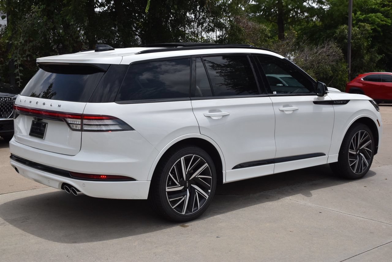 New 2026 Lincoln Aviator Black Label w/ Jet Appearance Package AWD/4WD image 6