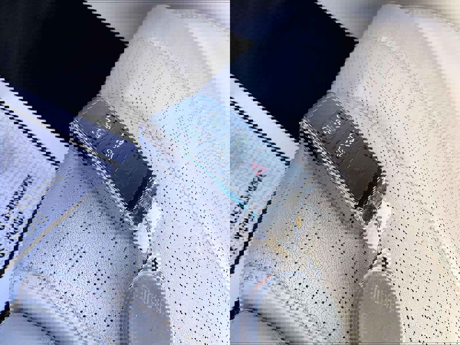 Used 2022 Land Rover Range Rover Velar R-Dynamic HSE image 12