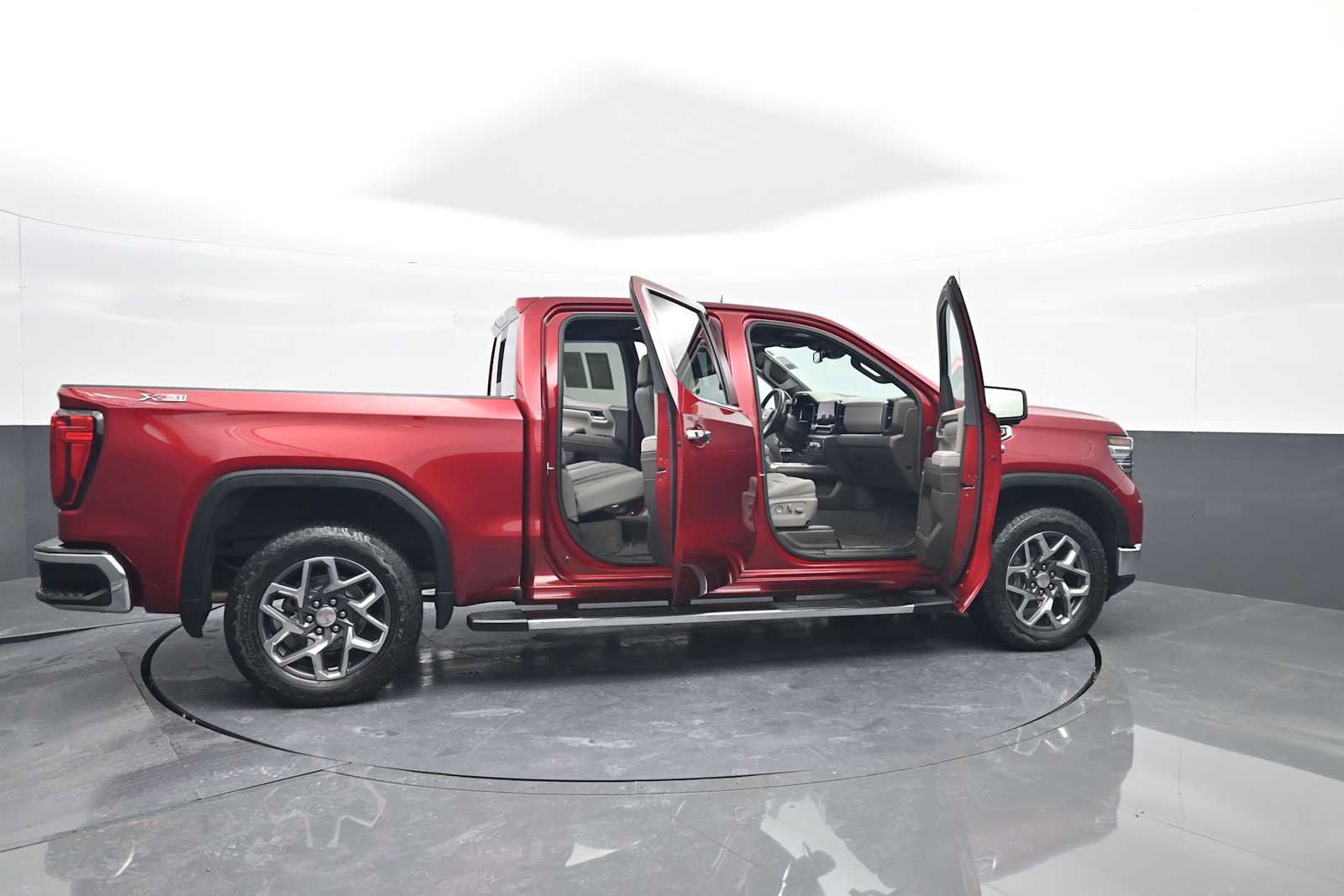 Used 2022 GMC Sierra 1500 SLT w/ SLT Premium Plus Package image 41