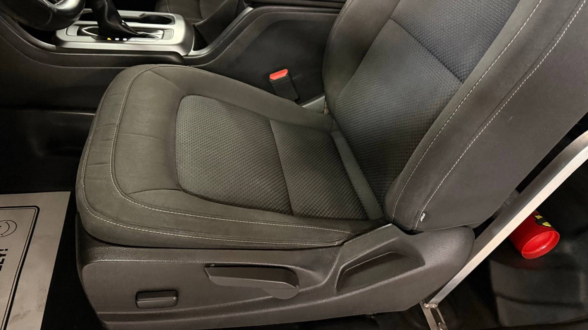 Used 2022 Chevrolet Colorado LT w/ Fleet Safety Package image 15