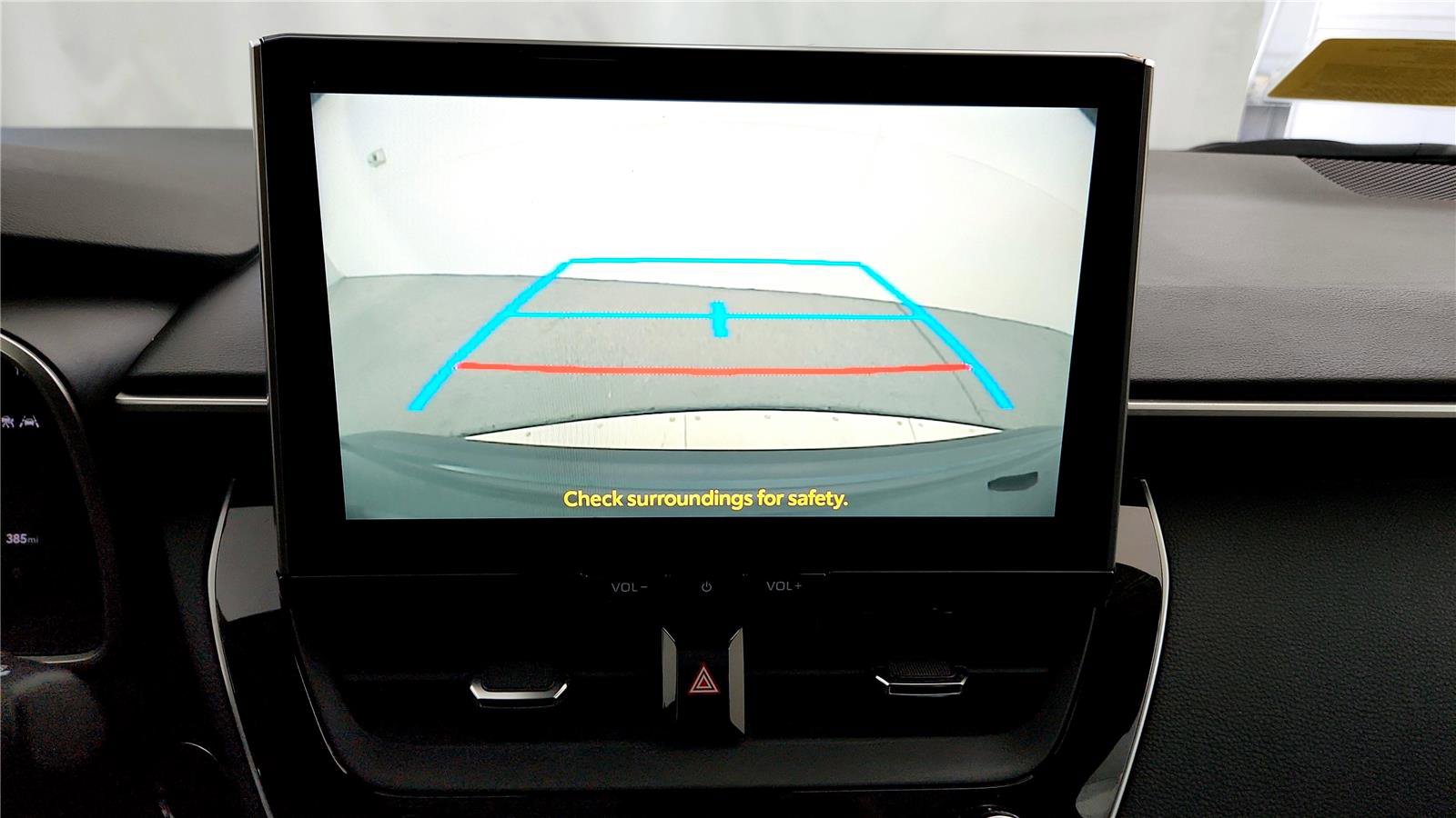 Certified 2025 Toyota Corolla XLE image 31