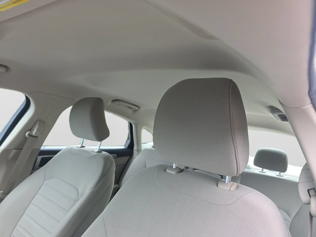 Used 2019 Ford Fusion SE FWD image 12