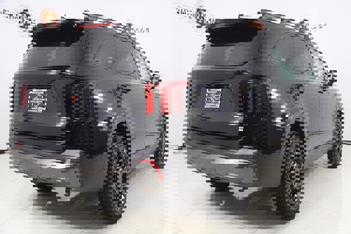 Used 2025 Kia Sorento SX image 3