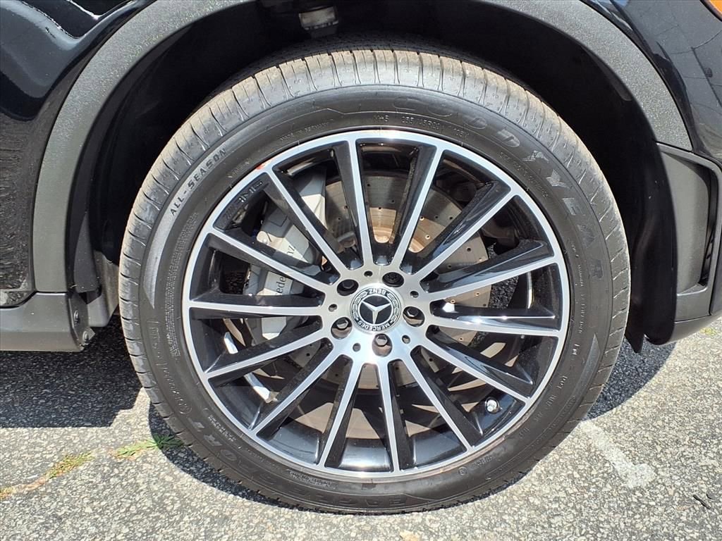 Used 2023 Mercedes-Benz GLC 300 4MATIC Coupe image 5