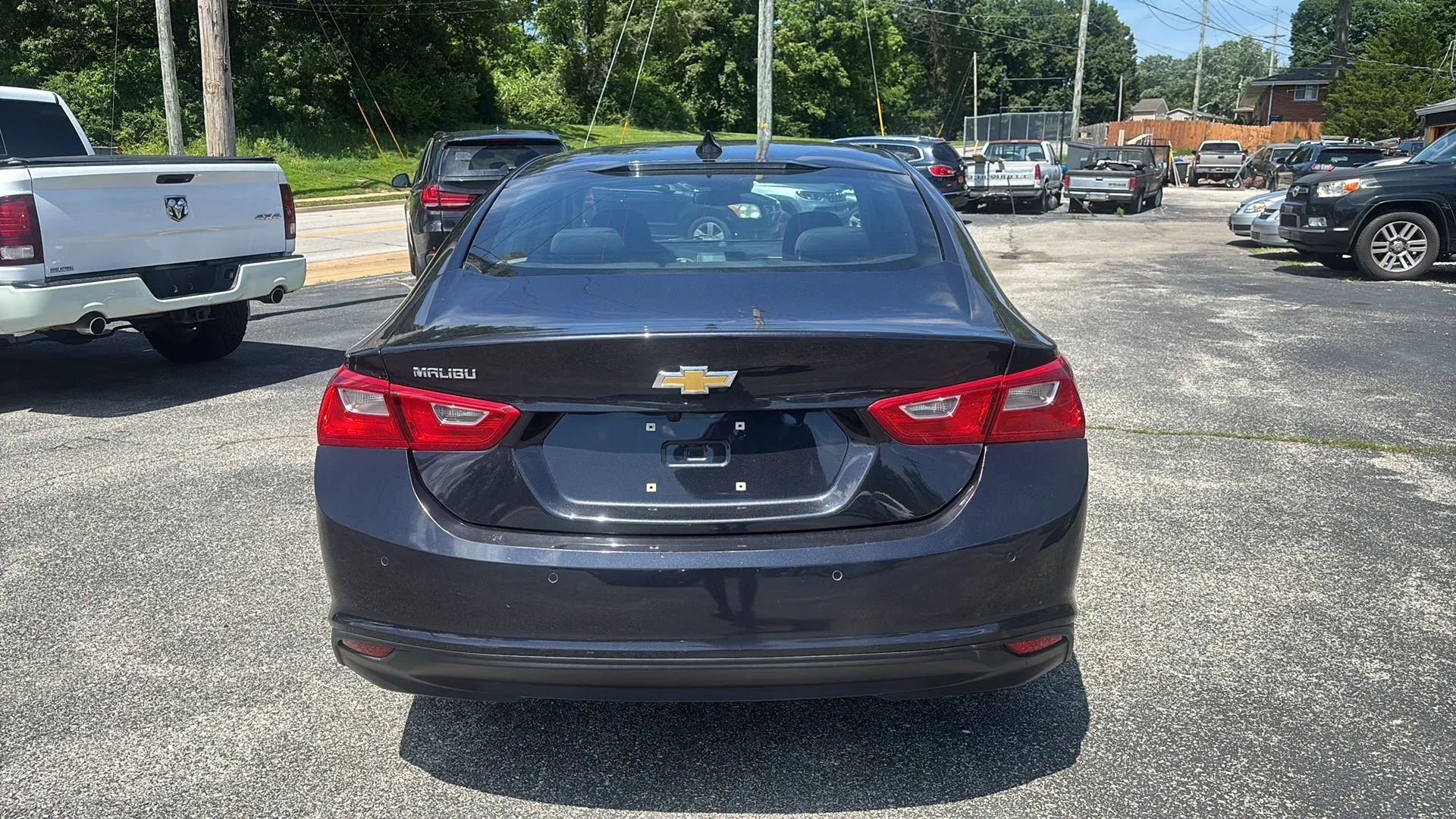 Used 2023 Chevrolet Malibu LT w/ Driver Confidence Package FWD image 4