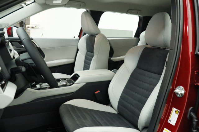New 2026 Mitsubishi Outlander SE FWD image 7