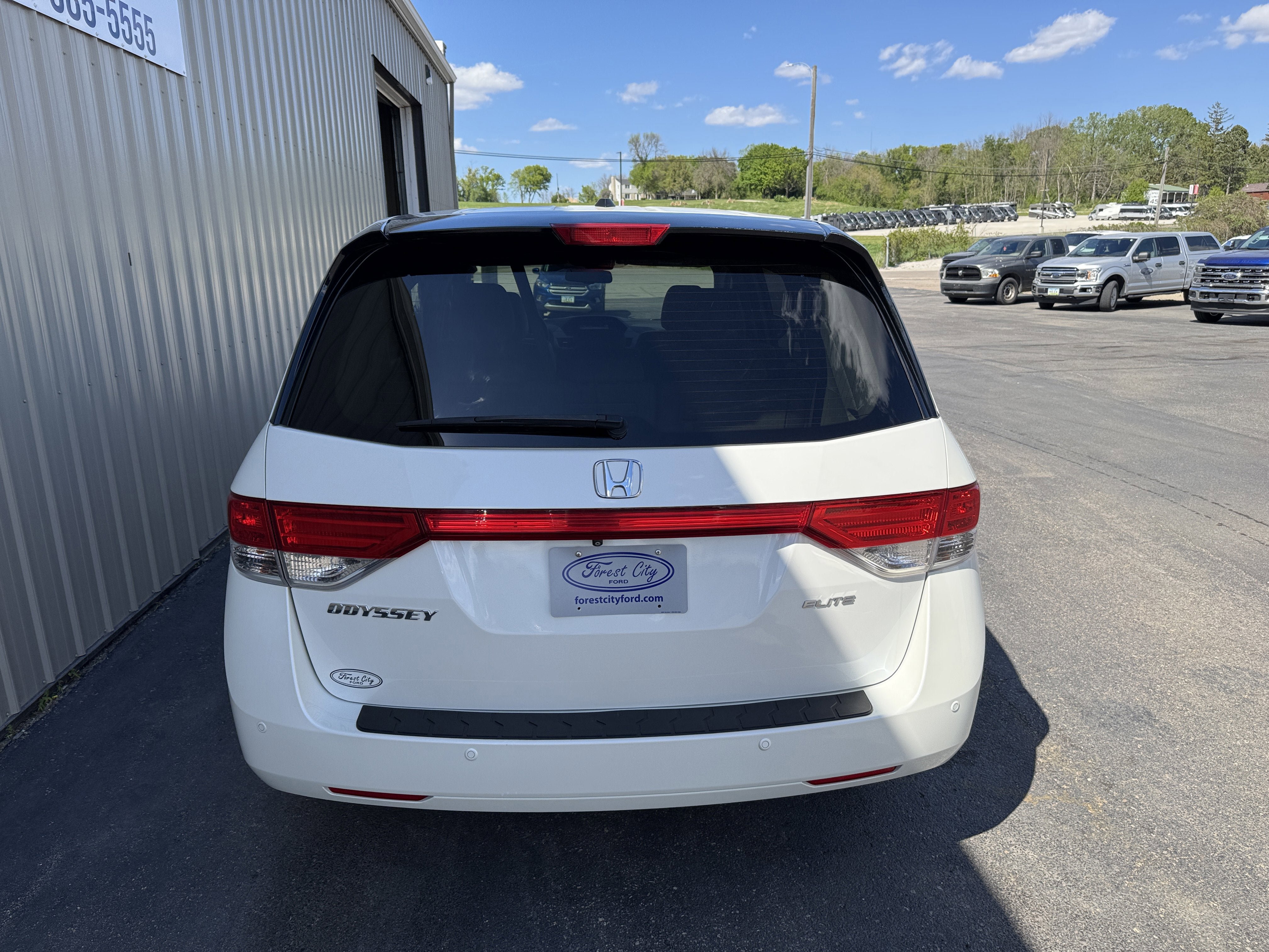 Used 2014 Honda Odyssey Touring Elite image 6