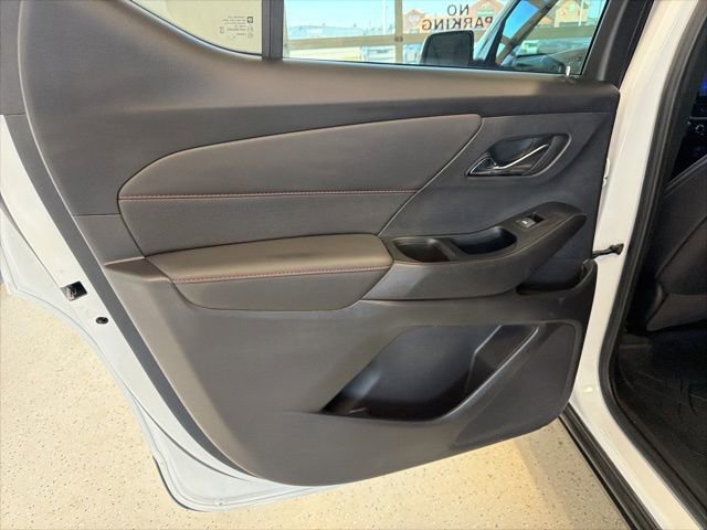 Used 2024 Chevrolet Traverse RS image 21