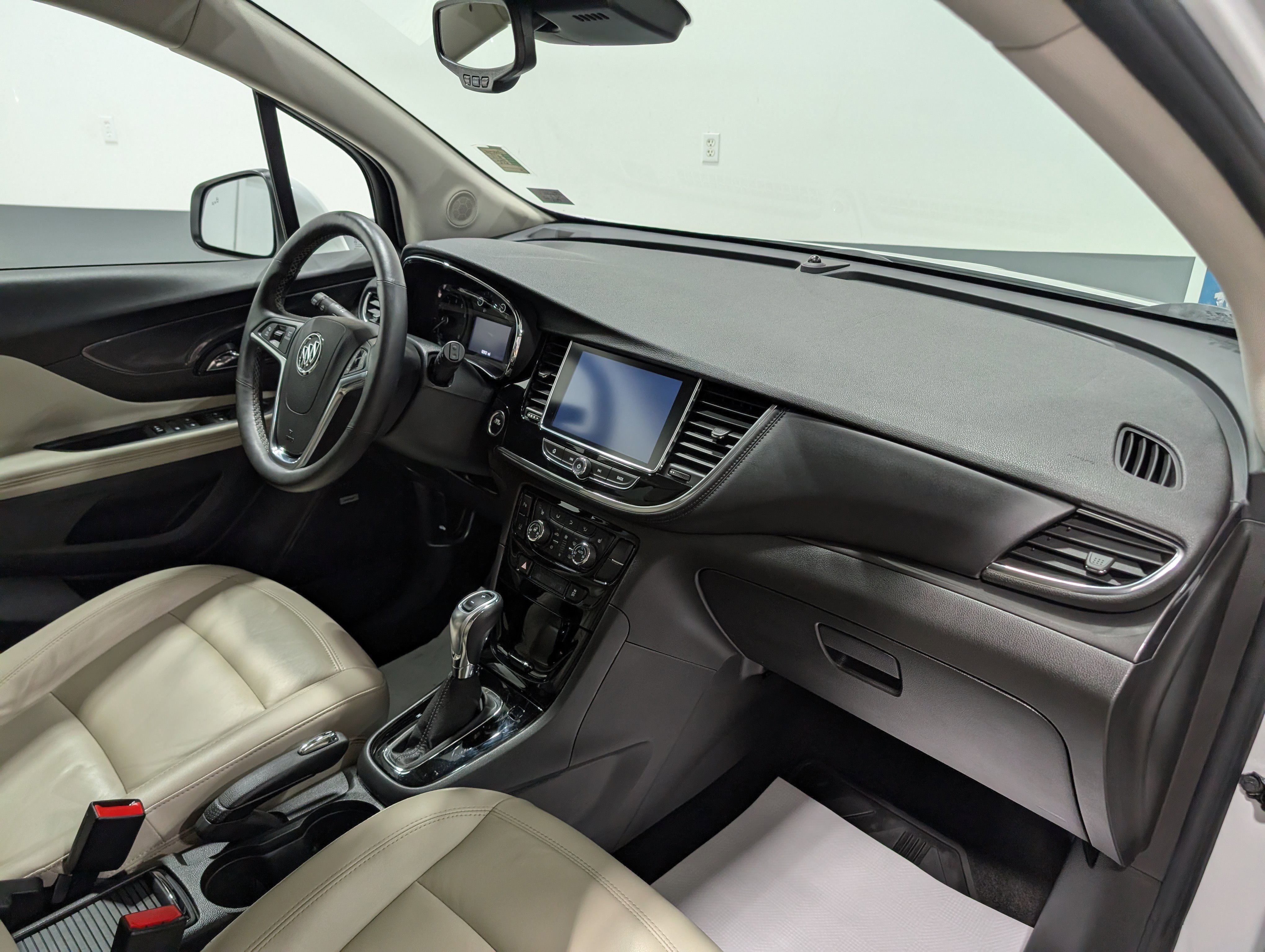 Used 2018 Buick Encore Premium w/ Experience Buick Package AWD/4WD image 18