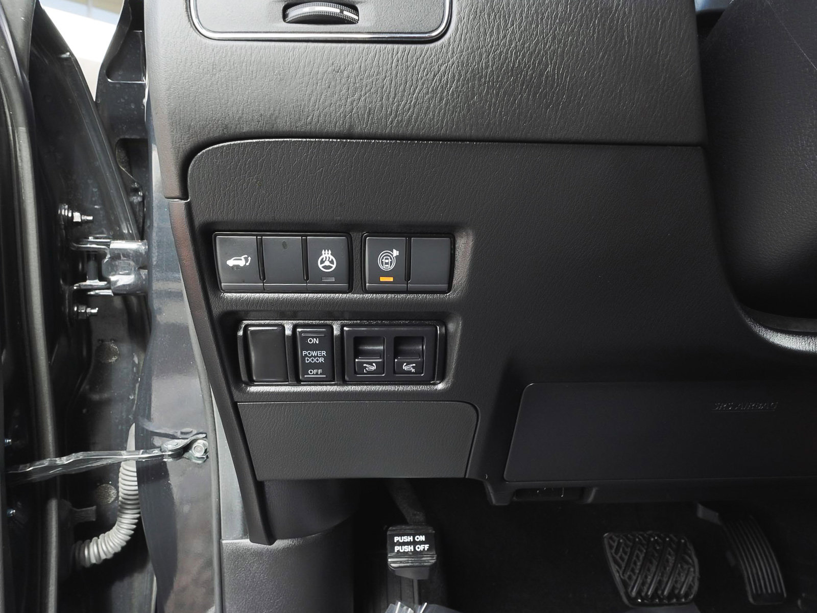 Used 2024 INFINITI QX80 Sensory AWD/4WD image 17