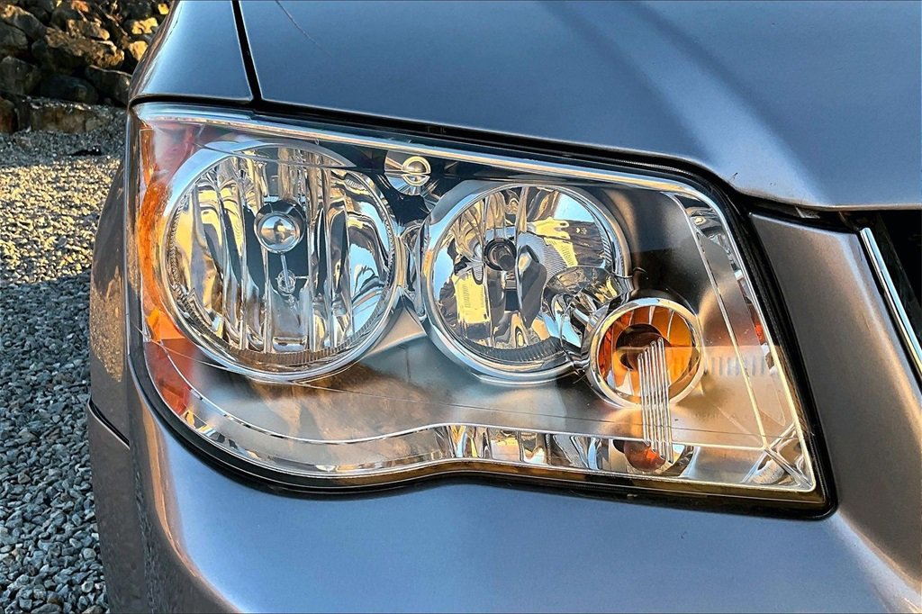 Used 2019 Dodge Grand Caravan SE image 28