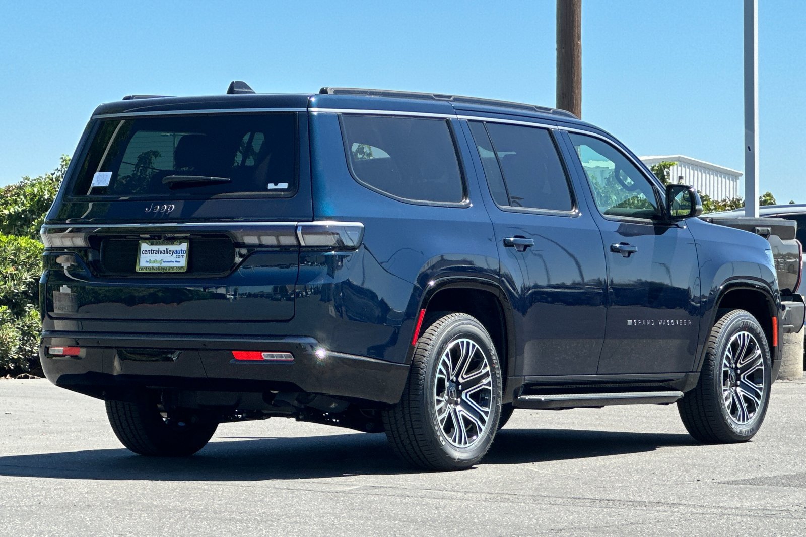New 2026 Jeep Grand Wagoneer 4WD image 4