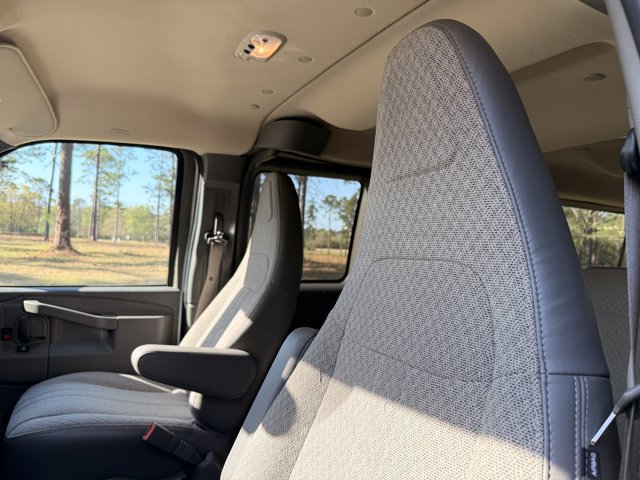 Used 2025 Chevrolet Express 3500 LT w/ LT Preferred Equipment Group RWD image 15