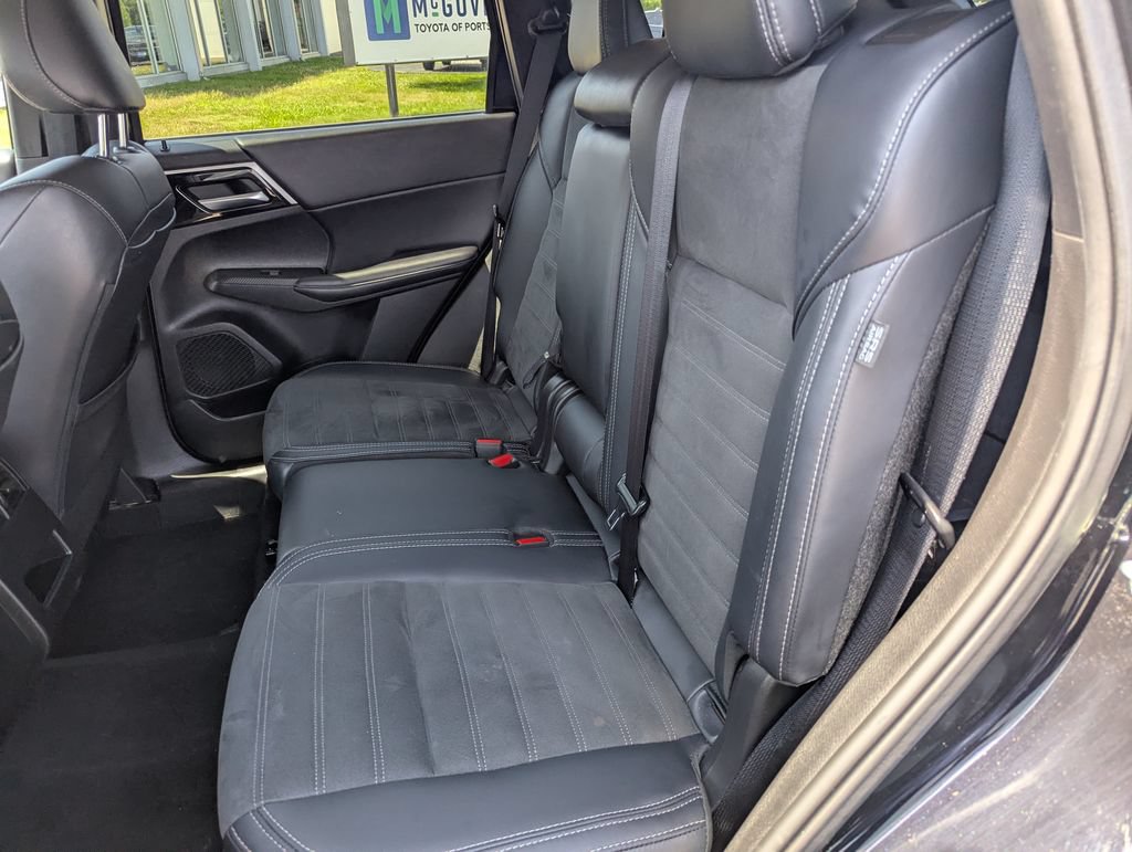 Used 2024 Mitsubishi Outlander SE AWD/4WD image 17