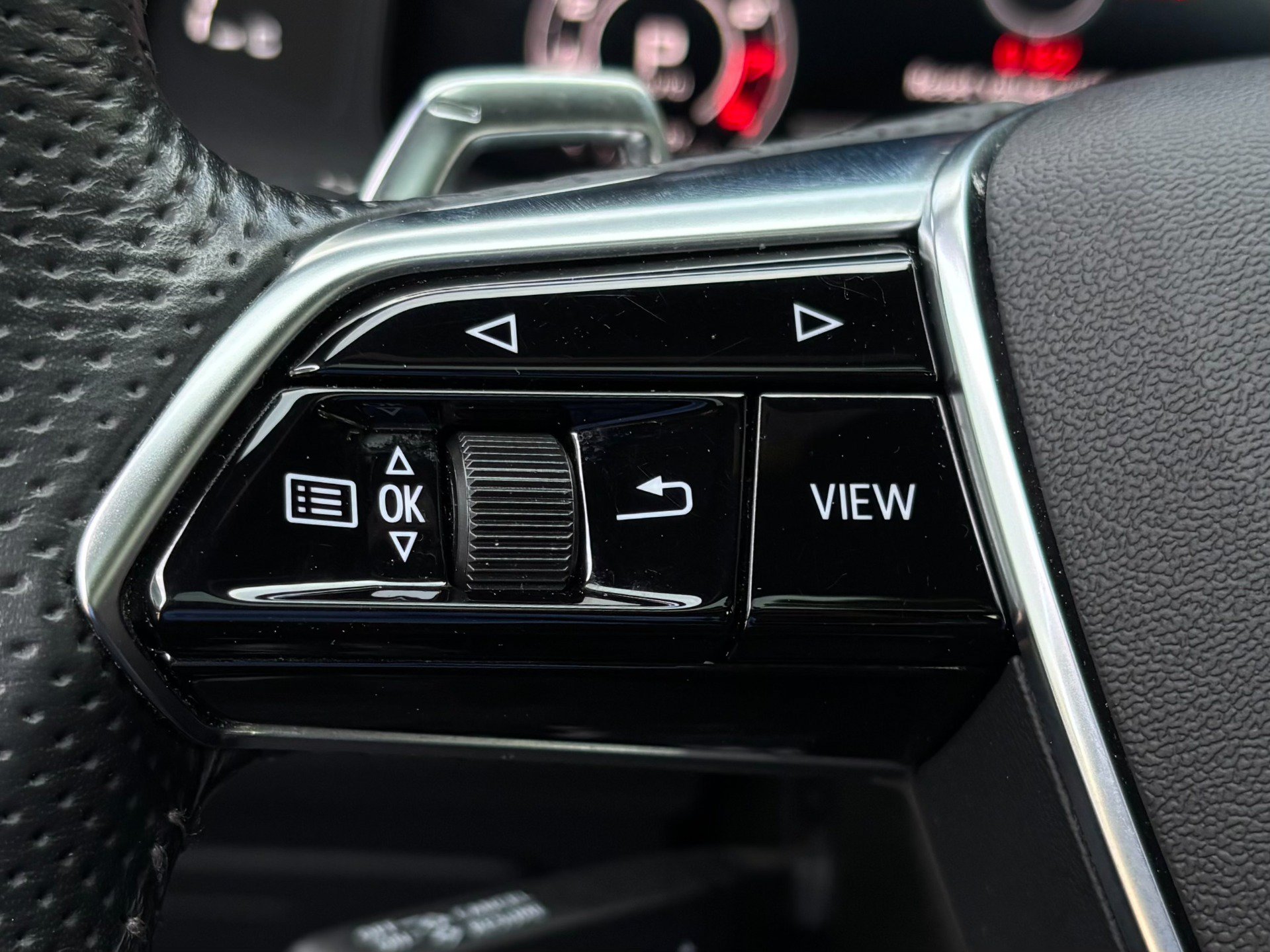 Used 2021 Audi RS 6 AWD/4WD image 28