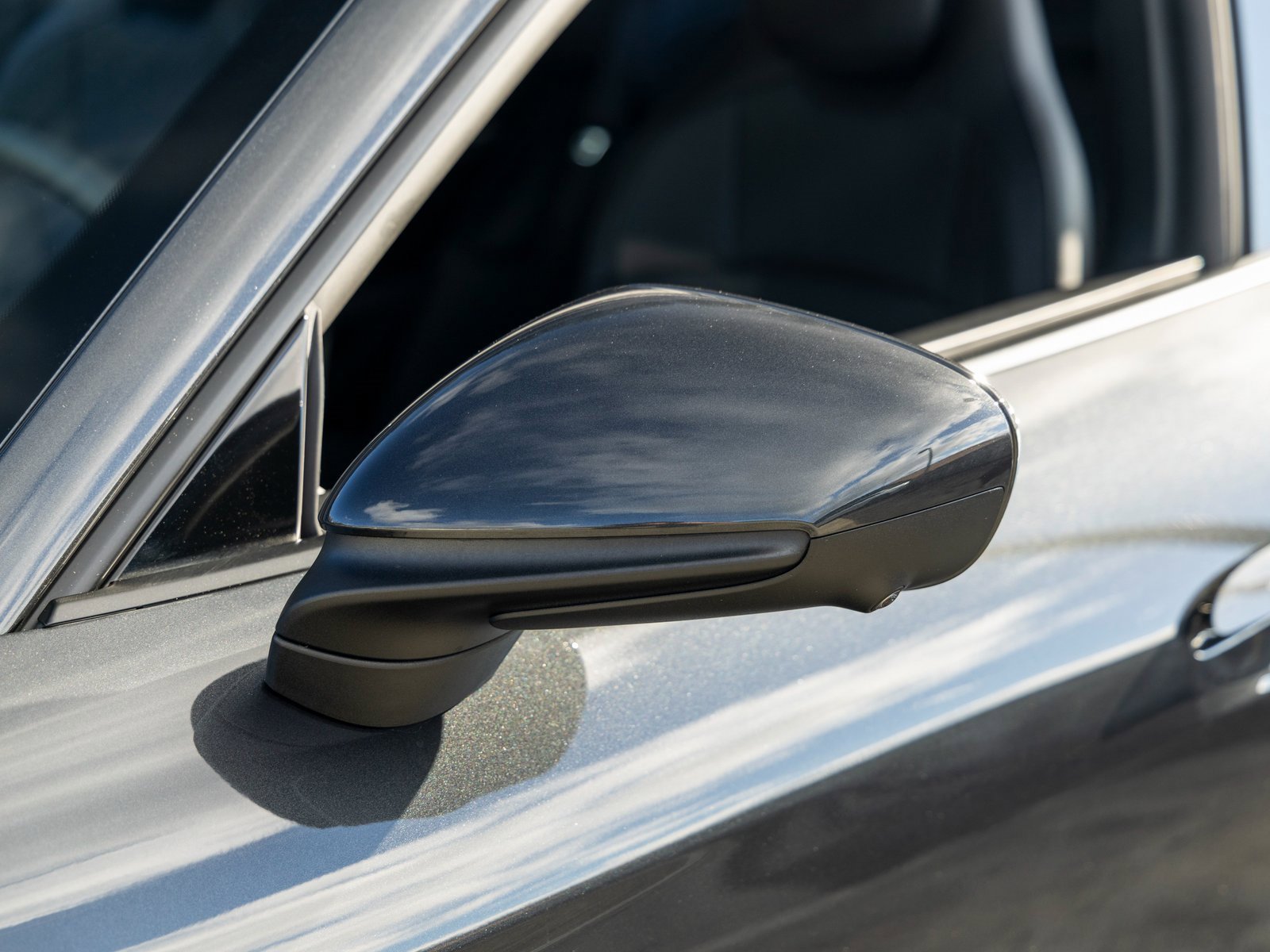 New 2025 Porsche Taycan image 17