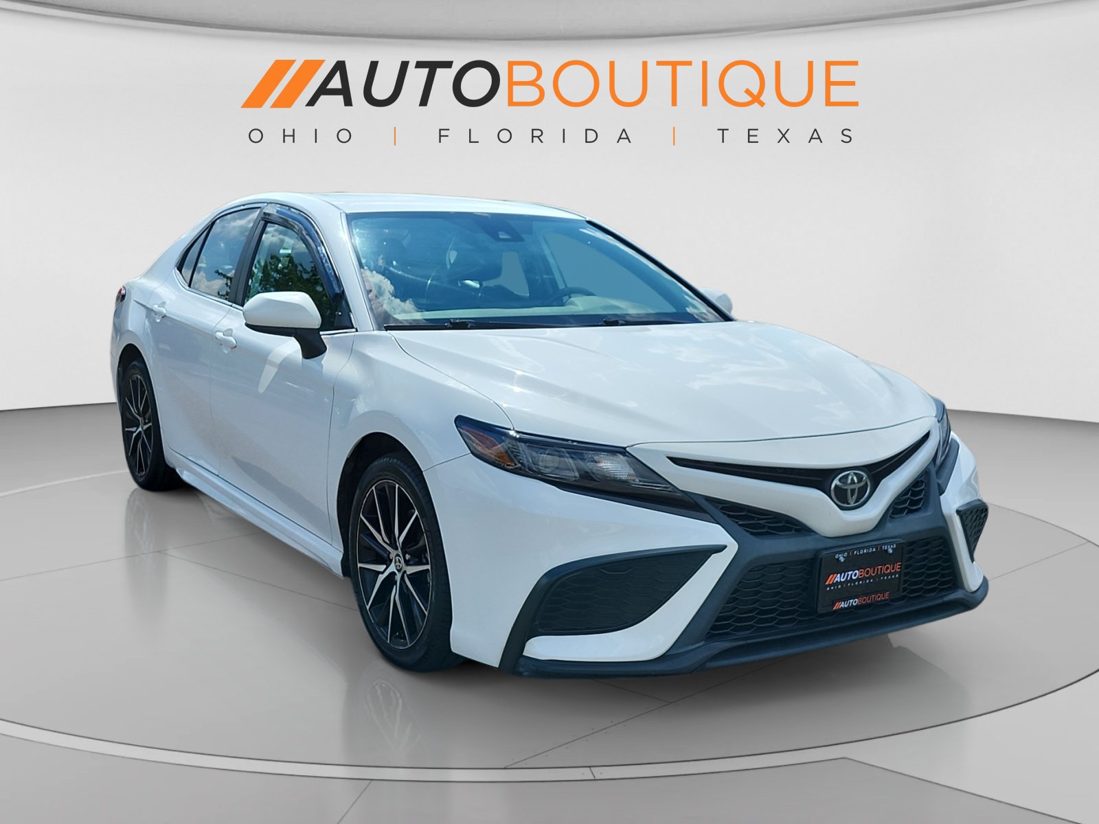 Used 2021 Toyota Camry SE FWD image 7