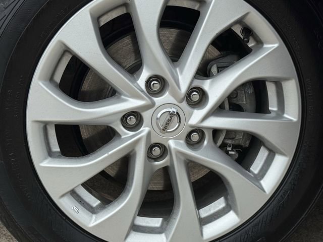 Used 2018 Nissan Sentra SV image 12