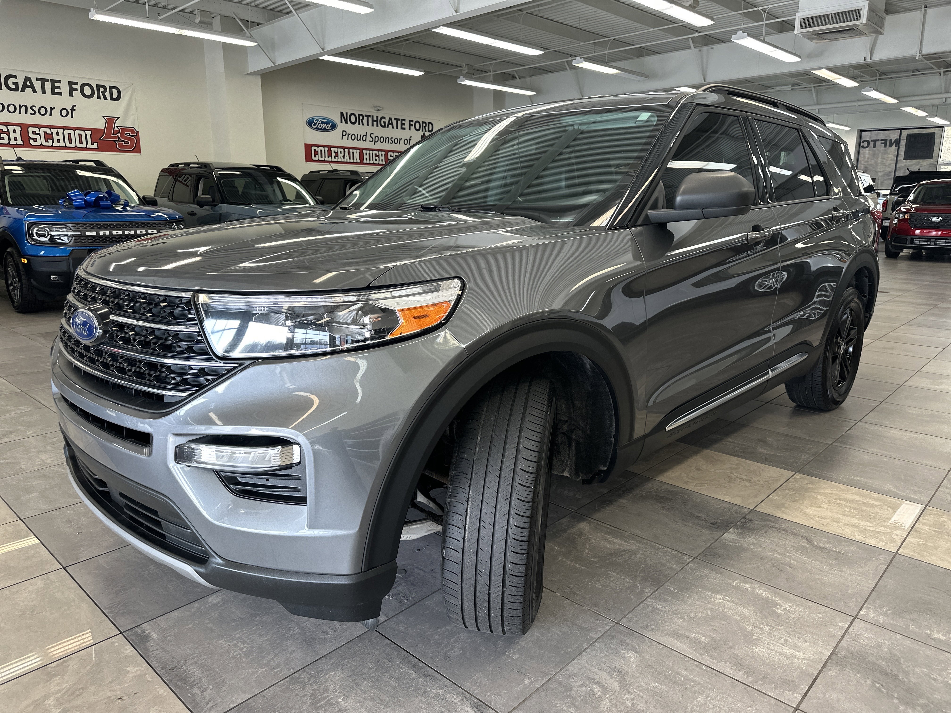 Used 2023 Ford Explorer XLT w/ Equipment Group 202A image 17