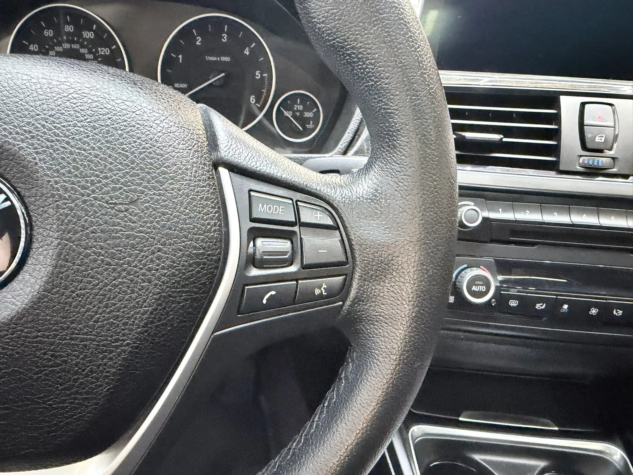 Used 2015 BMW 328d xDrive Sedan AWD/4WD image 20
