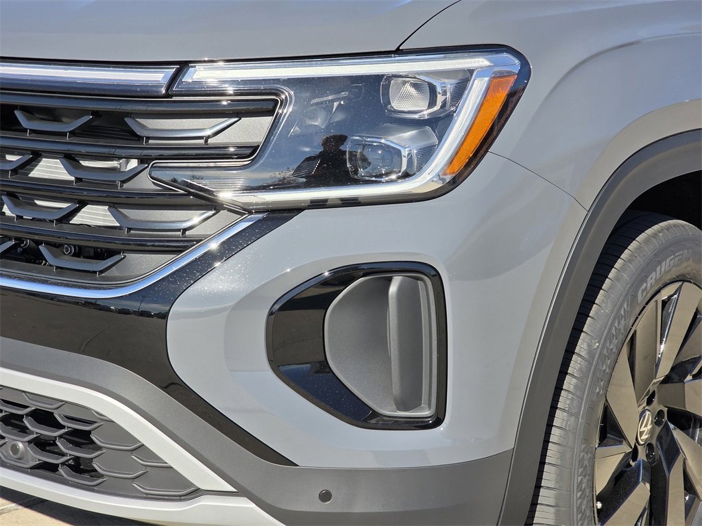 New 2026 Volkswagen Atlas Cross Sport SE image 6