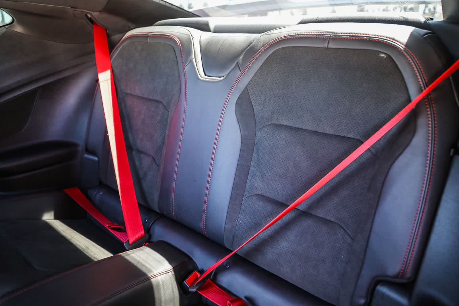 Used 2018 Chevrolet Camaro ZL1 RWD image 19