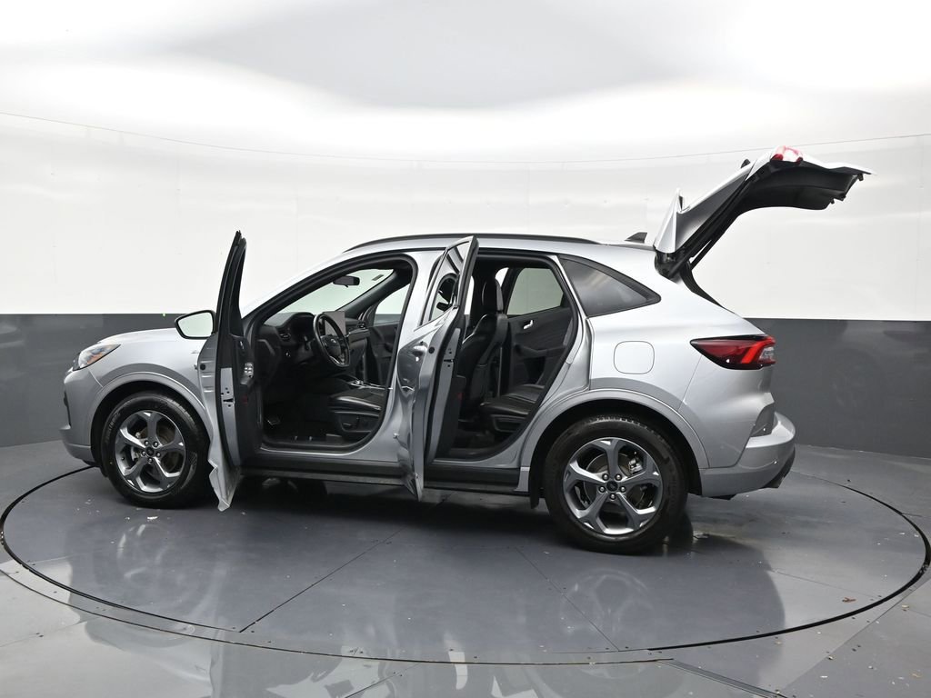 Used 2024 Ford Escape ST-Line w/ Tech Pack #1 FWD image 28