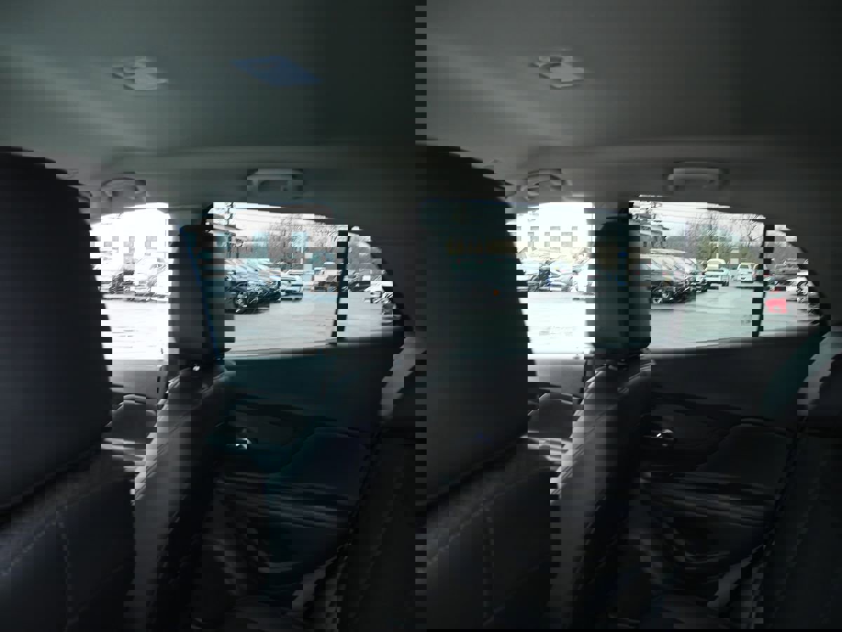 Used 2022 Buick Encore Preferred w/ Safety Package image 21