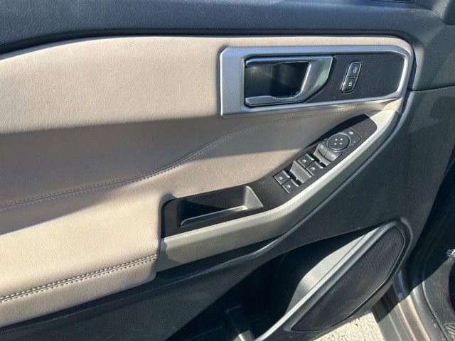 Used 2021 Ford Explorer XLT w/ Equipment Group 202A image 23