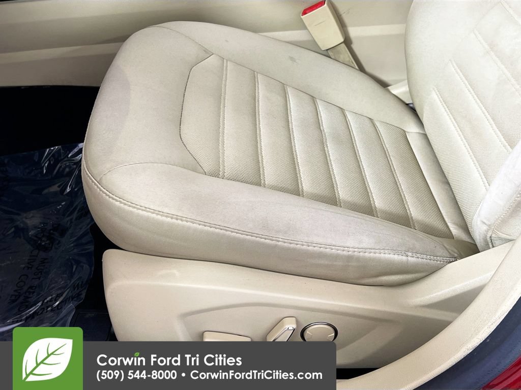 Used 2014 Ford Fusion SE FWD image 21