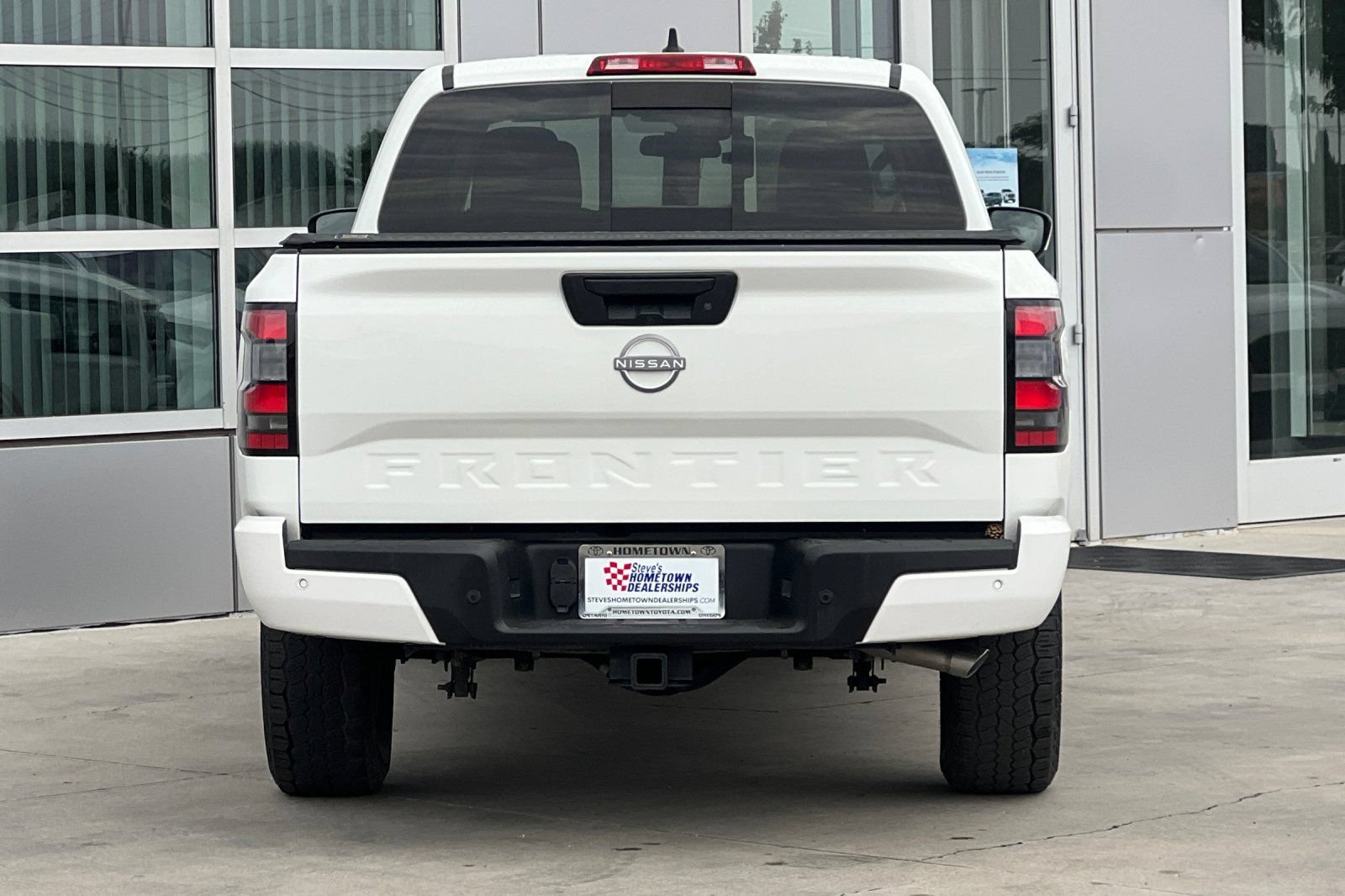 Used 2023 Nissan Frontier SV w/ Technology Package AWD/4WD image 5