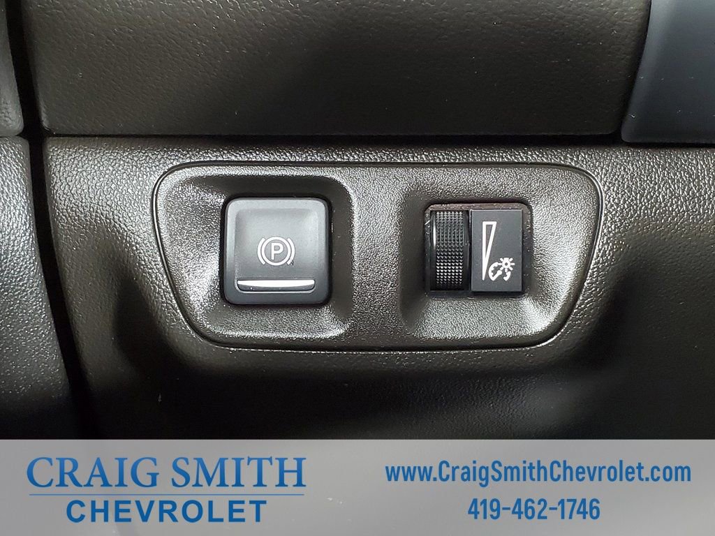 Used 2022 GMC Acadia SLE w/ Driver Convenience Package FWD image 23