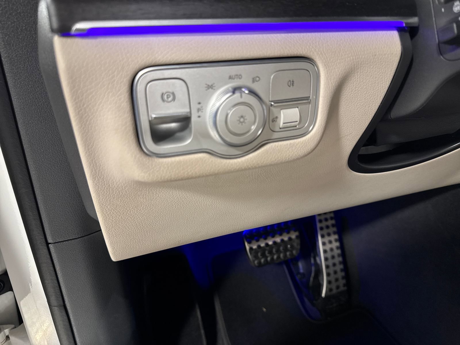 Used 2020 Mercedes-Benz GLS 580 4MATIC image 17