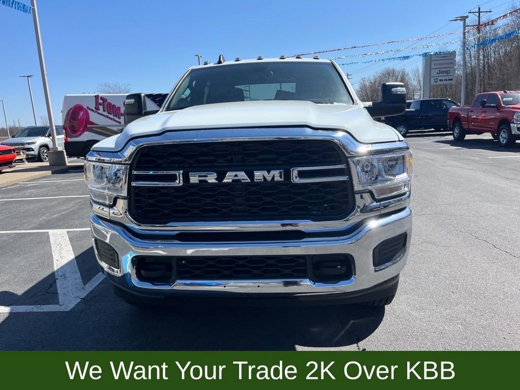 Used 2024 RAM 2500 Tradesman w/ Chrome Appearance Group image 3