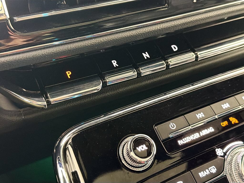 Certified 2023 Lincoln Navigator L Reserve RWD image 17