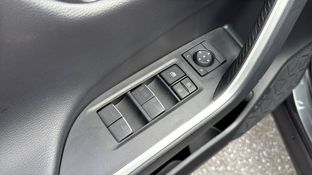 Used 2024 Toyota RAV4 XSE AWD/4WD image 19
