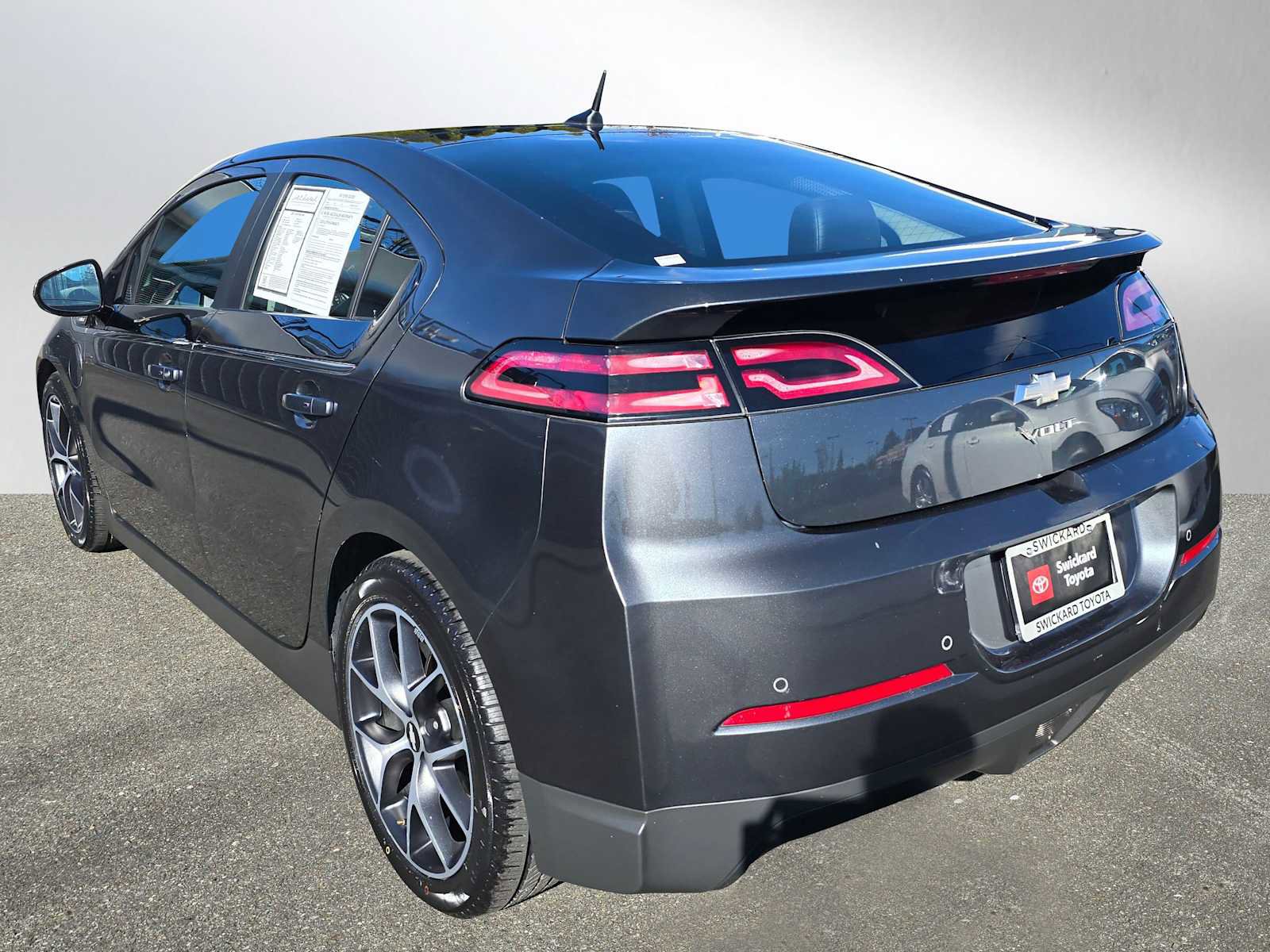 Used 2013 Chevrolet Volt Premium w/ Premium Trim Package image 5