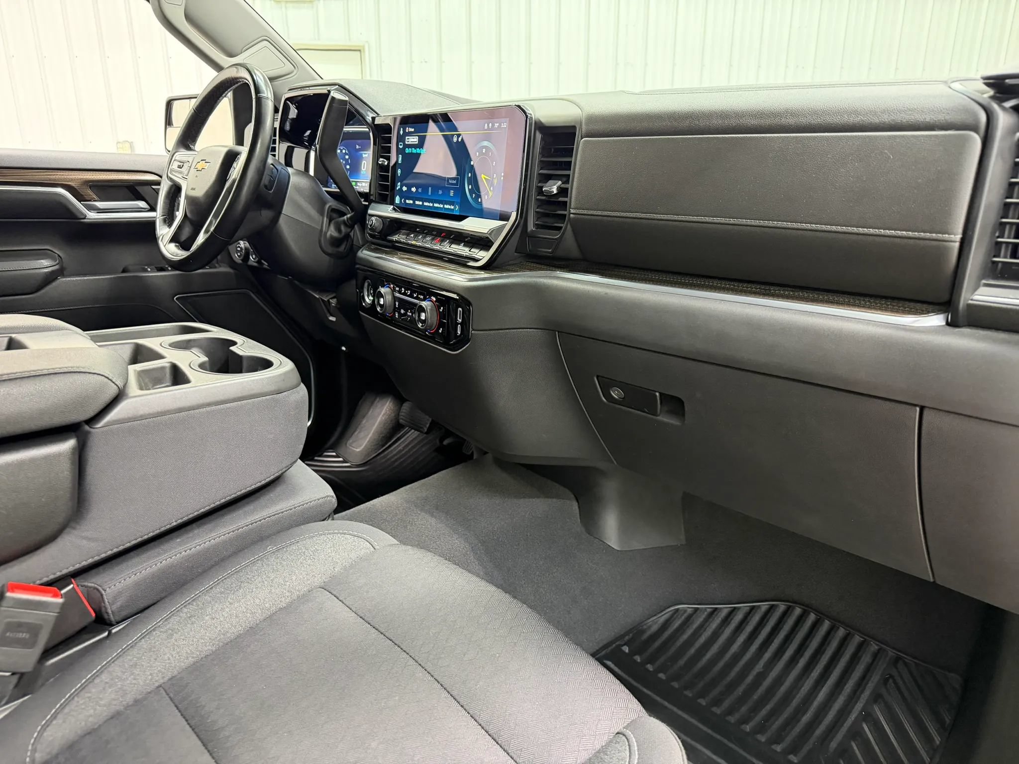 Used 2023 Chevrolet Silverado 1500 LT w/ Z71 Off-Road Package AWD/4WD image 14