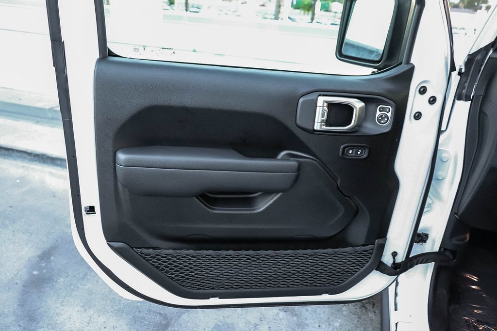 New 2026 Jeep Wrangler Unlimited Sport w/ Dual Top Group AWD/4WD image 22