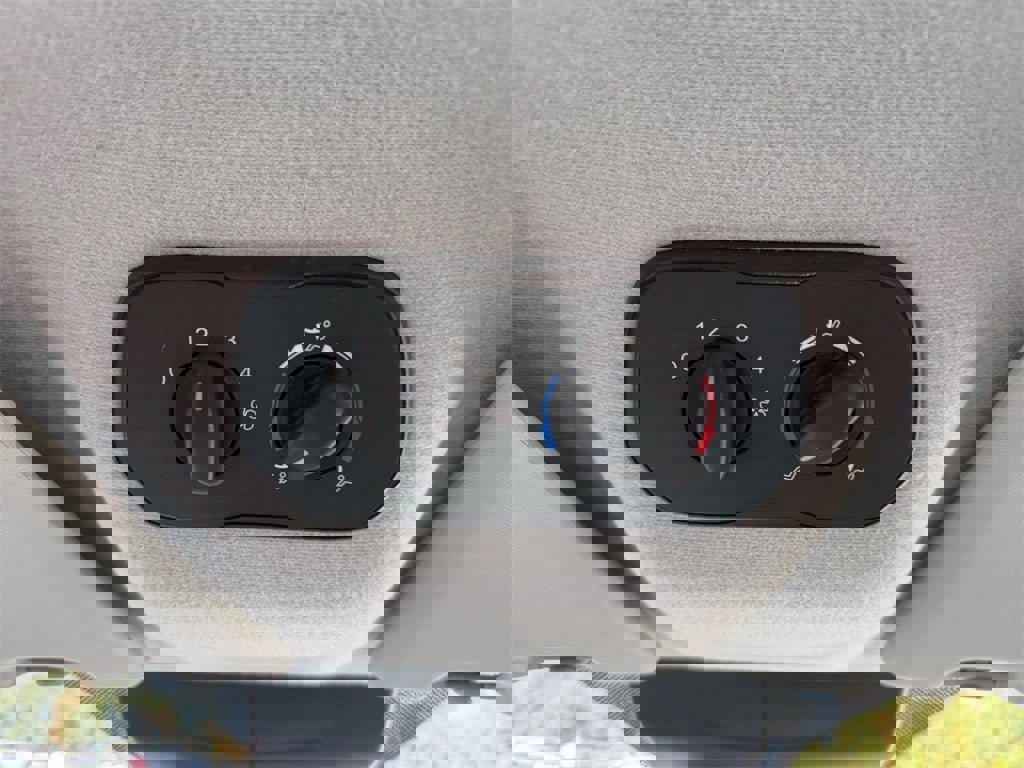 Used 2017 Ford Transit 350 XLT image 28