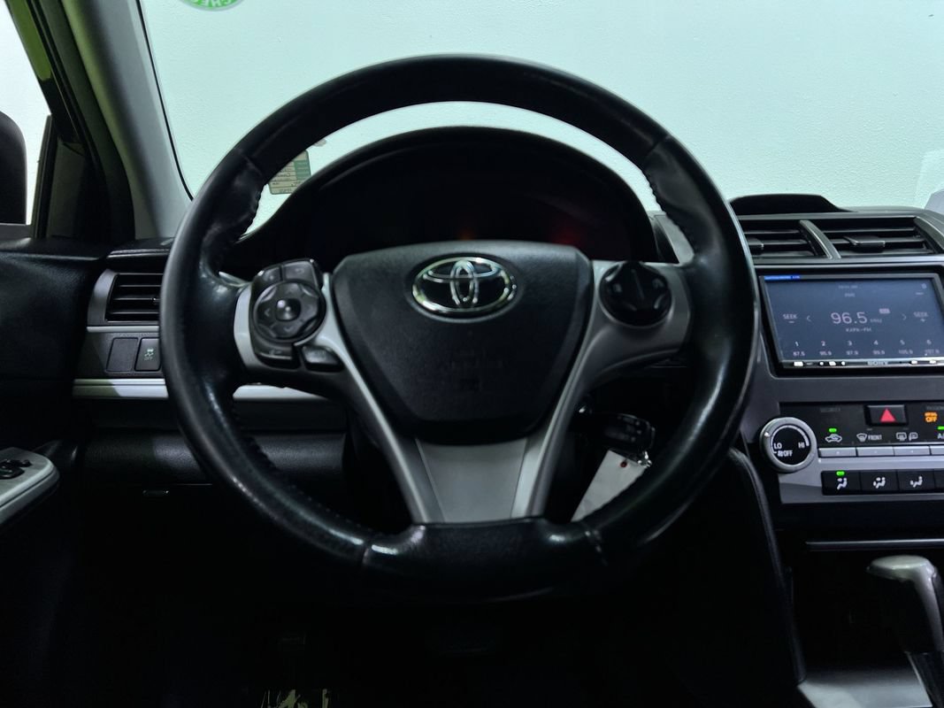 Used 2014 Toyota Camry SE FWD image 20