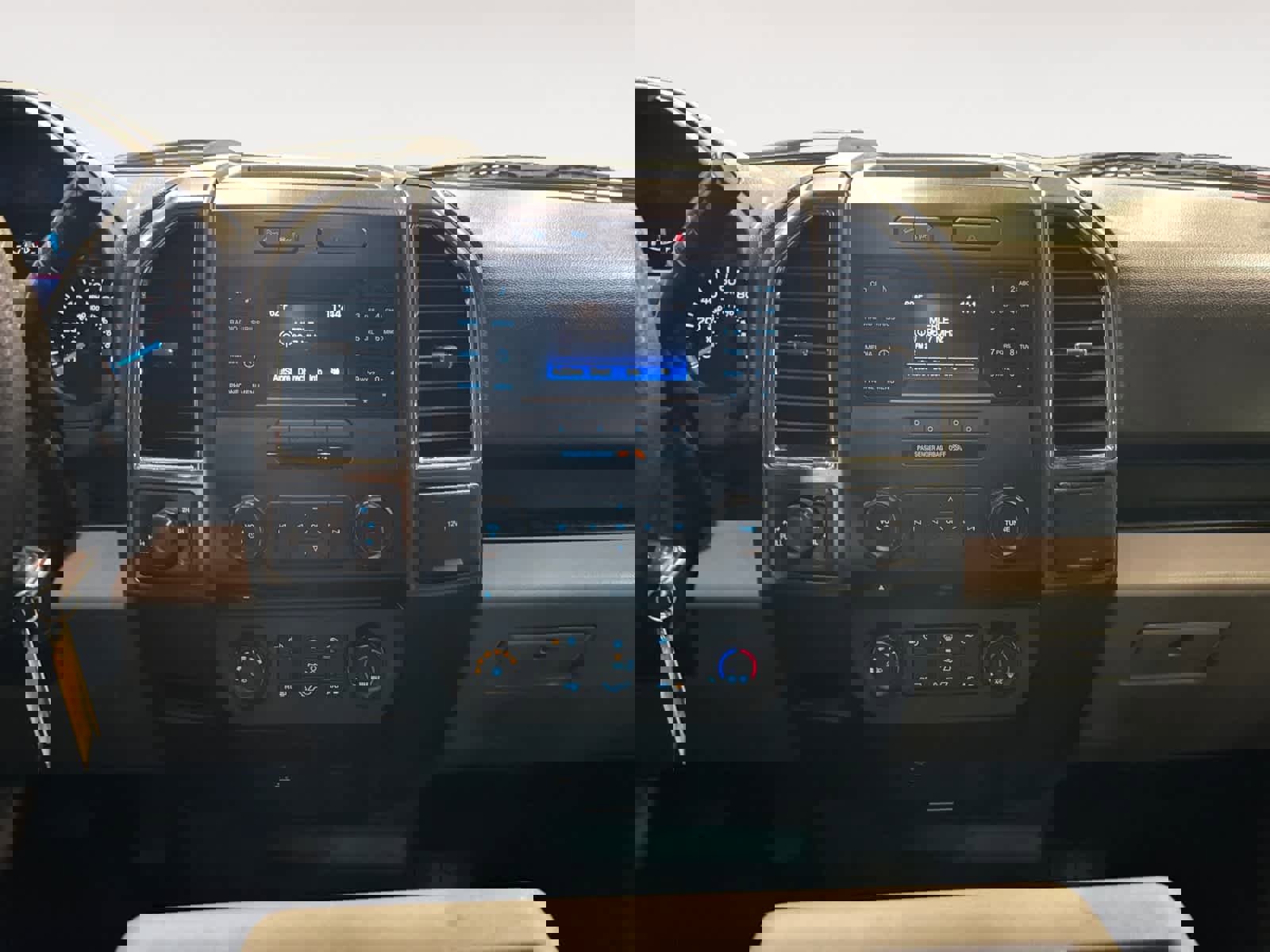 Used 2016 Ford F150 XLT w/ Equipment Group 301A Mid image 11