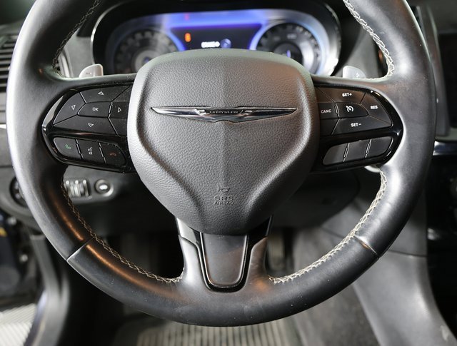 Used 2018 Chrysler 300 S image 13