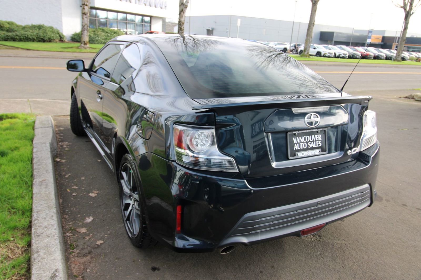 Used 2015 Scion tC image 5