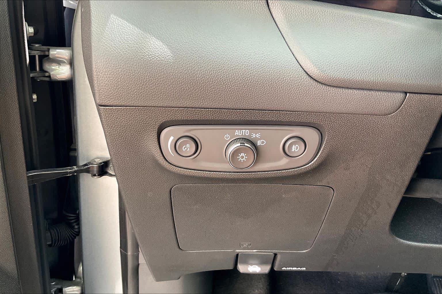 Used 2023 Buick Encore GX Preferred FWD image 32