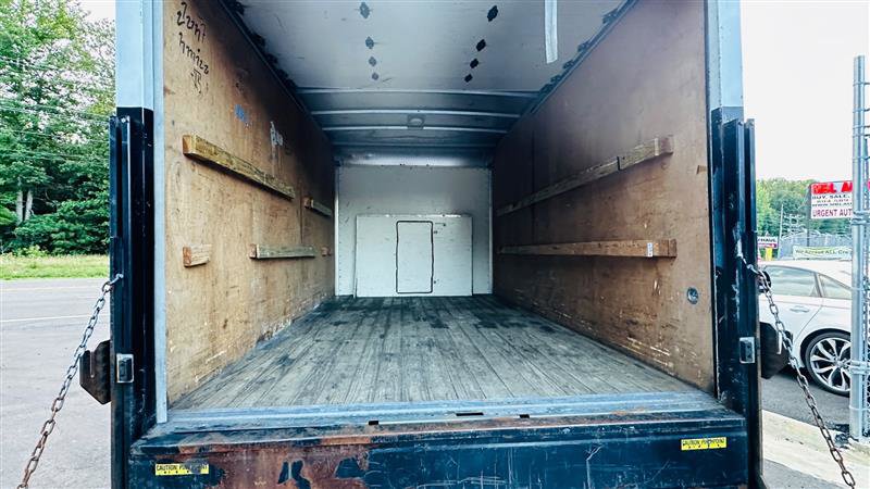 Used 2018 Ford E-350 and Econoline 350 Super Duty image 17