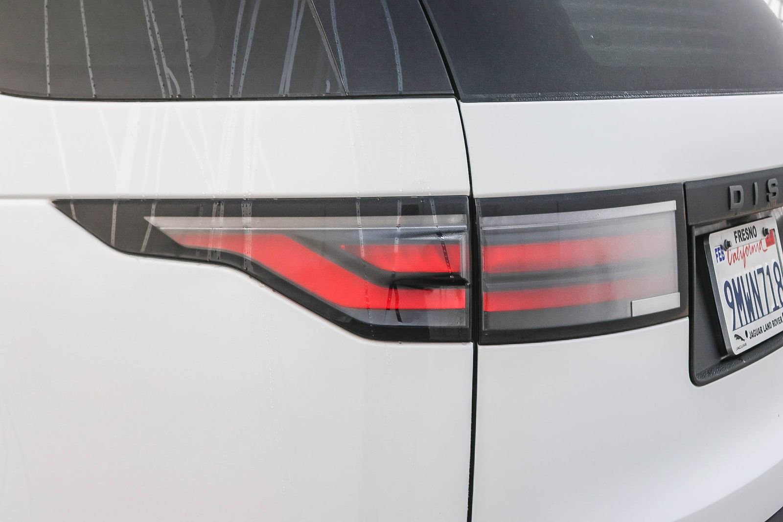 Used 2024 Land Rover Discovery Dynamic SE image 10